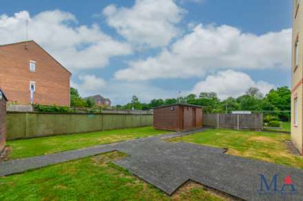 Oakwood House, Borehamwood, Image 16