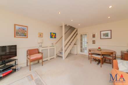 Alcuin Court, Stanmore, Image 4