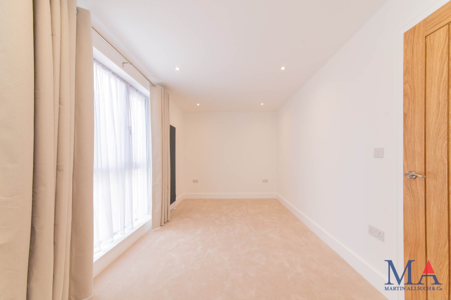 Gibbons Close, Borehamwood, Image 12