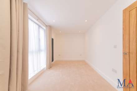 Gibbons Close, Borehamwood, Image 12
