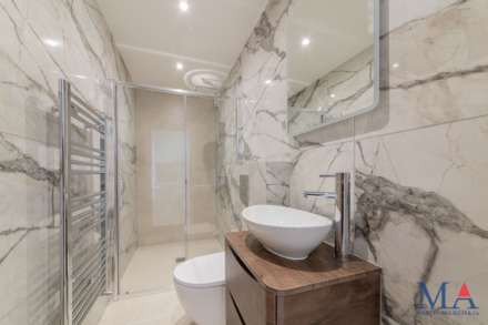 Gibbons Close, Borehamwood, Image 17