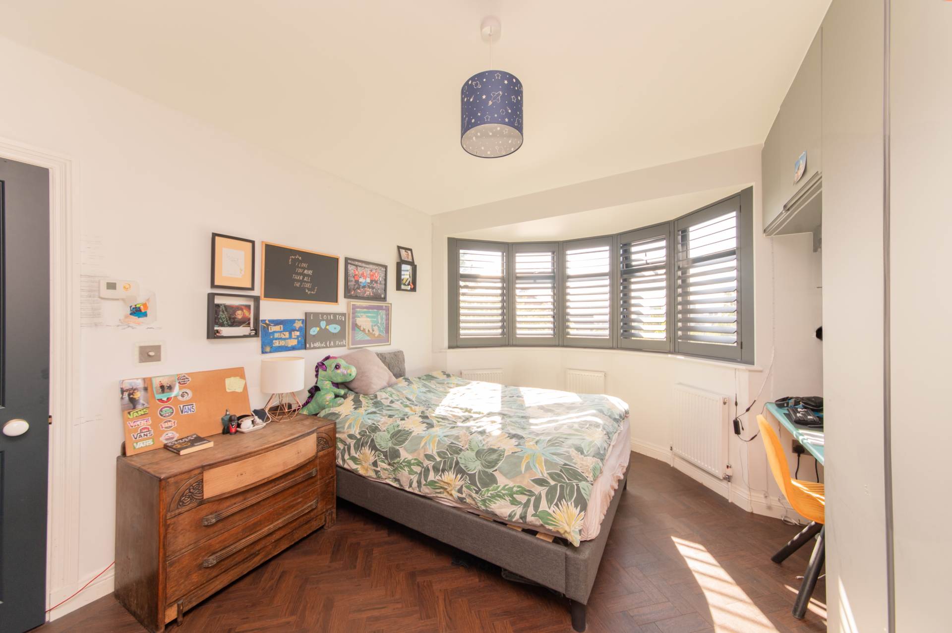 St. Mary's Crescent, London, NW4, Image 15