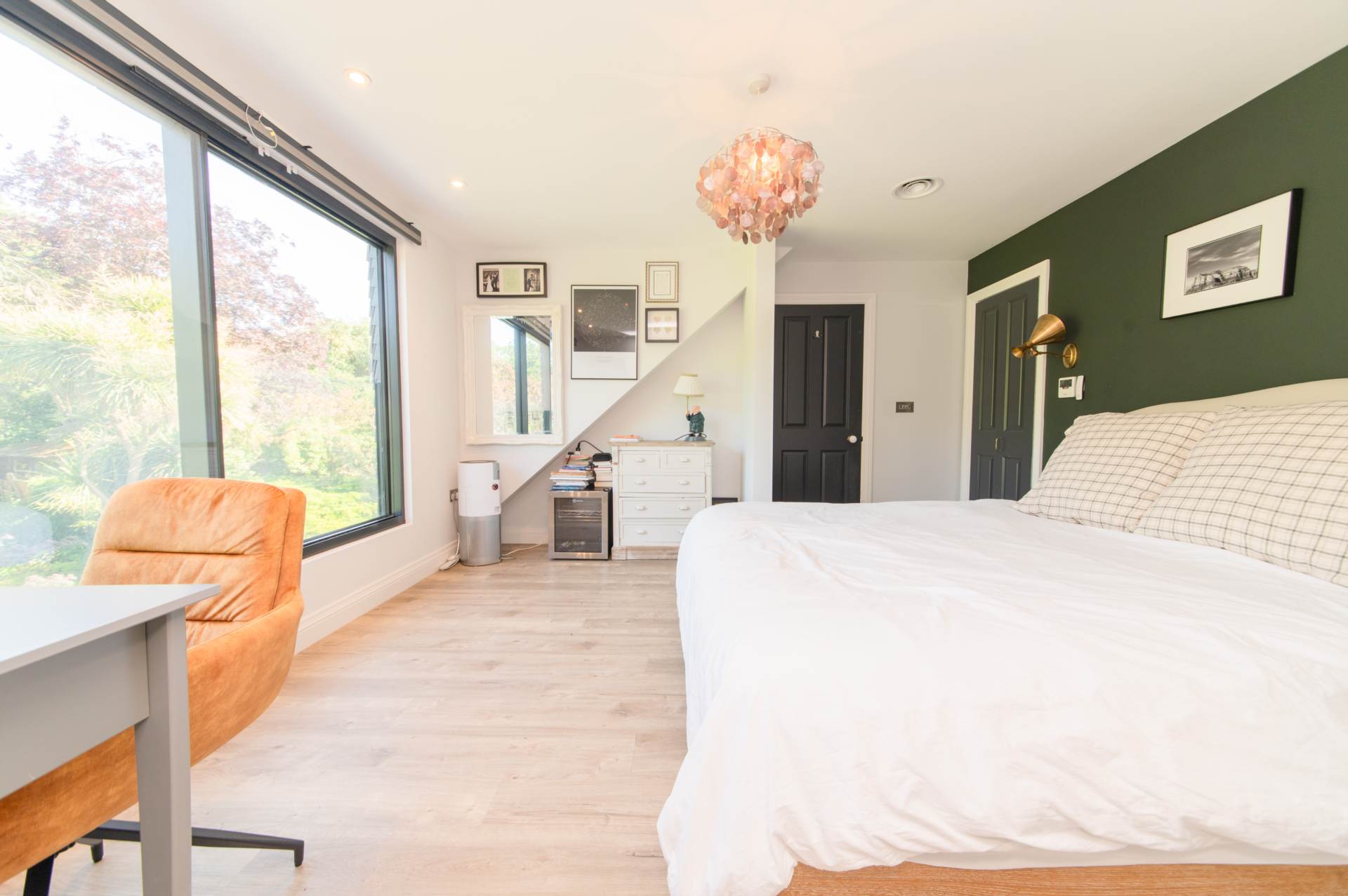 St. Mary's Crescent, London, NW4, Image 24