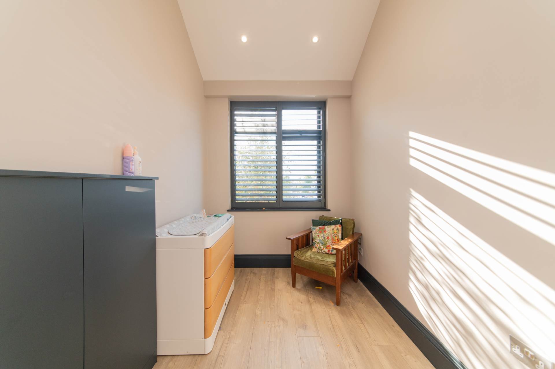 St. Mary's Crescent, London, NW4, Image 27