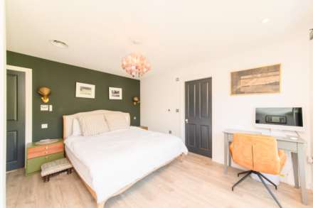 St. Mary's Crescent, London, NW4, Image 26