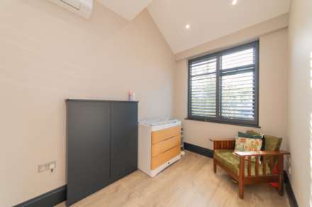 St. Mary's Crescent, London, NW4, Image 28