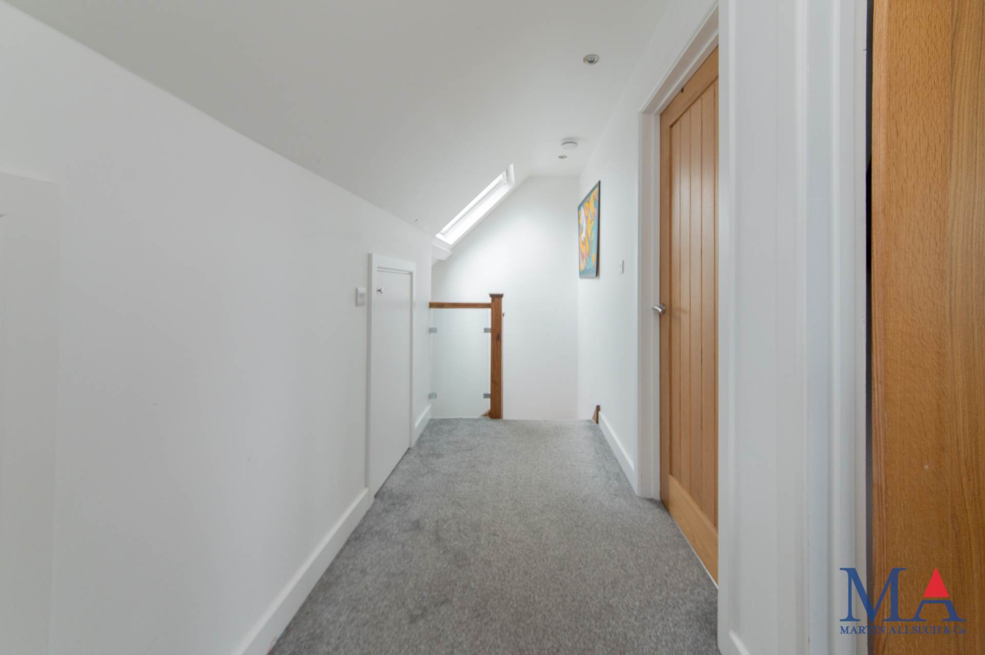 Grosvenor Road, Borehamwood, Image 18