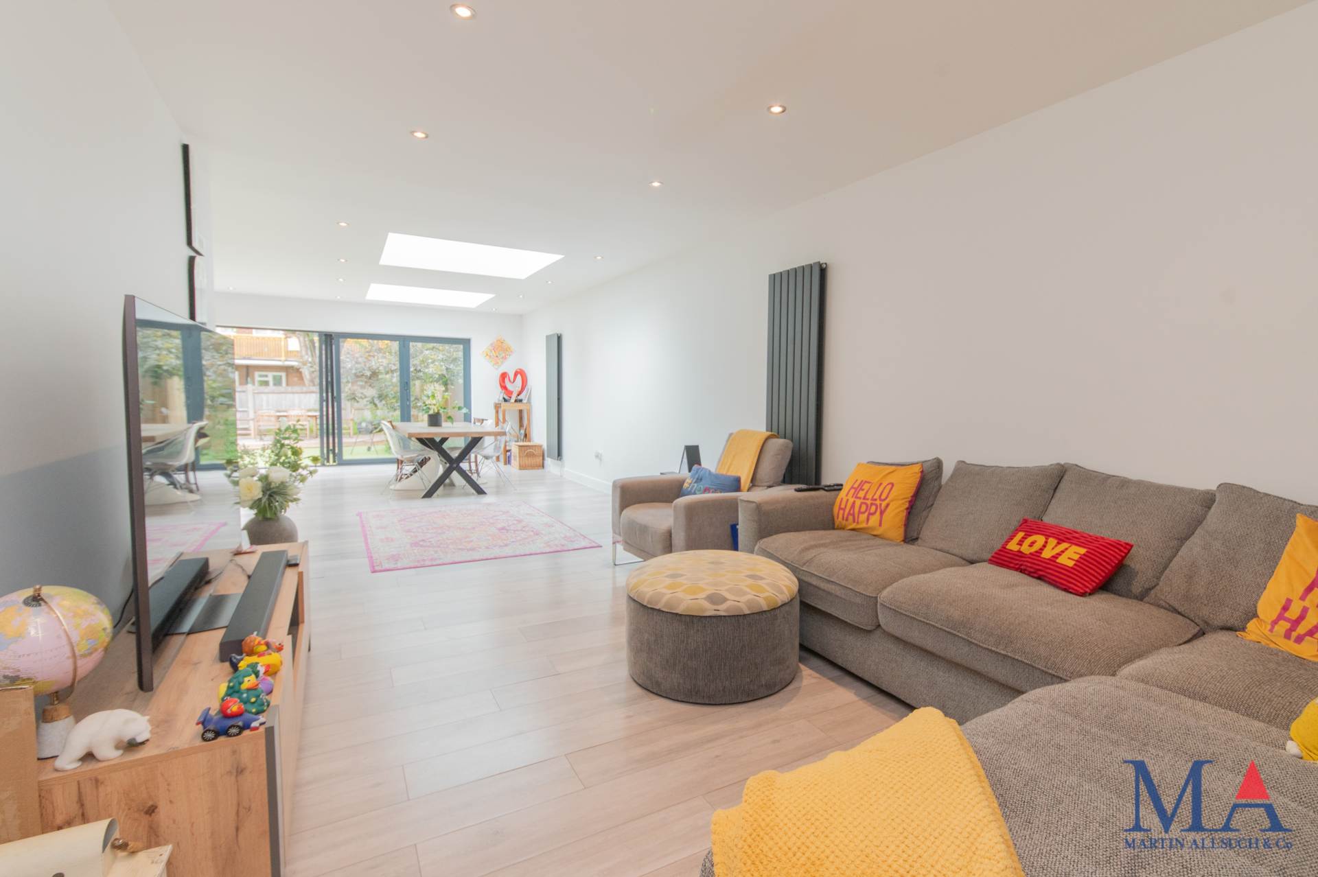 Grosvenor Road, Borehamwood, Image 4