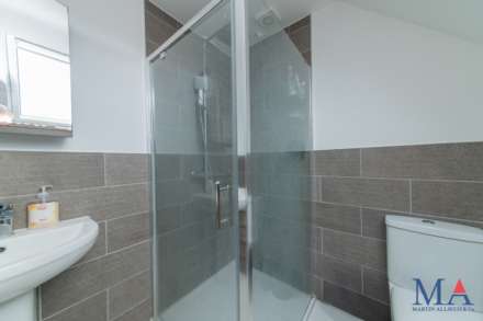 Grosvenor Road, Borehamwood, Image 22