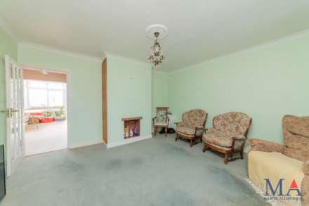 Gateshead Road, Borehamwood, Image 3