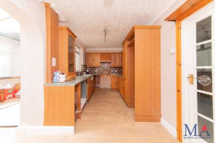 Gateshead Road, Borehamwood, Image 7
