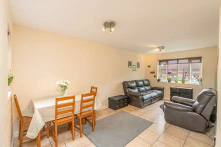 Corfe Close, Borehamwood, Image 2