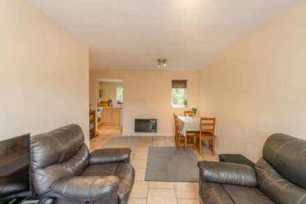 Corfe Close, Borehamwood, Image 4