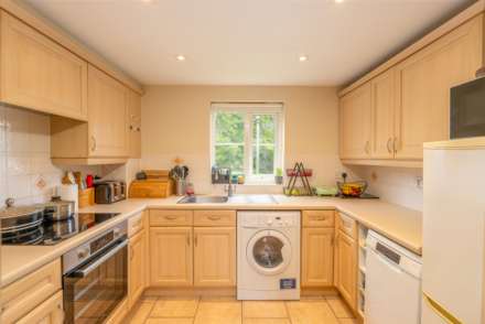 Corfe Close, Borehamwood, Image 5
