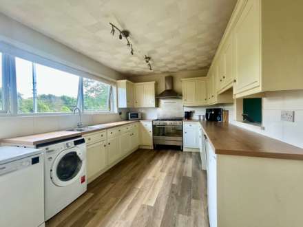 Brook Court, Radlett, Image 3