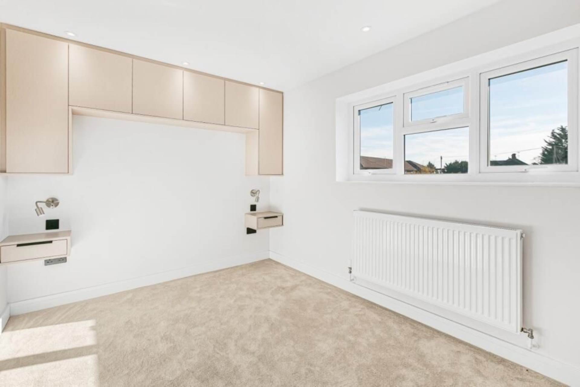 Kenilworth Drive, Borehamwood, Image 7