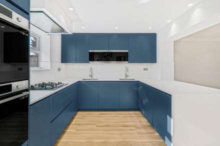 Kenilworth Drive, Borehamwood, Image 2