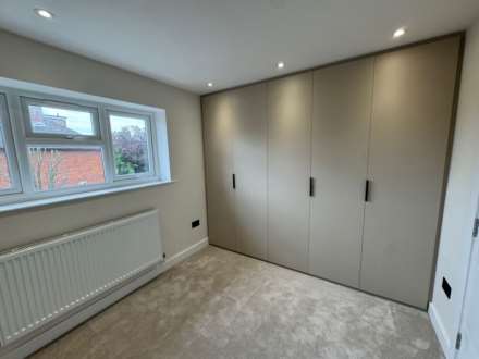 Kenilworth Drive, Borehamwood, Image 8