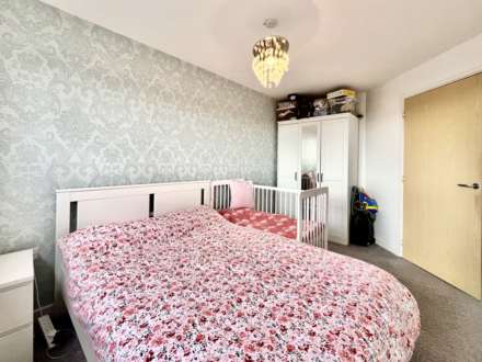 Todd Close, Borehamwood, Image 7