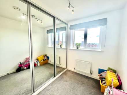 Todd Close, Borehamwood, Image 9