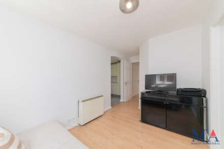 Corfe Close, Borehamwood, Image 3