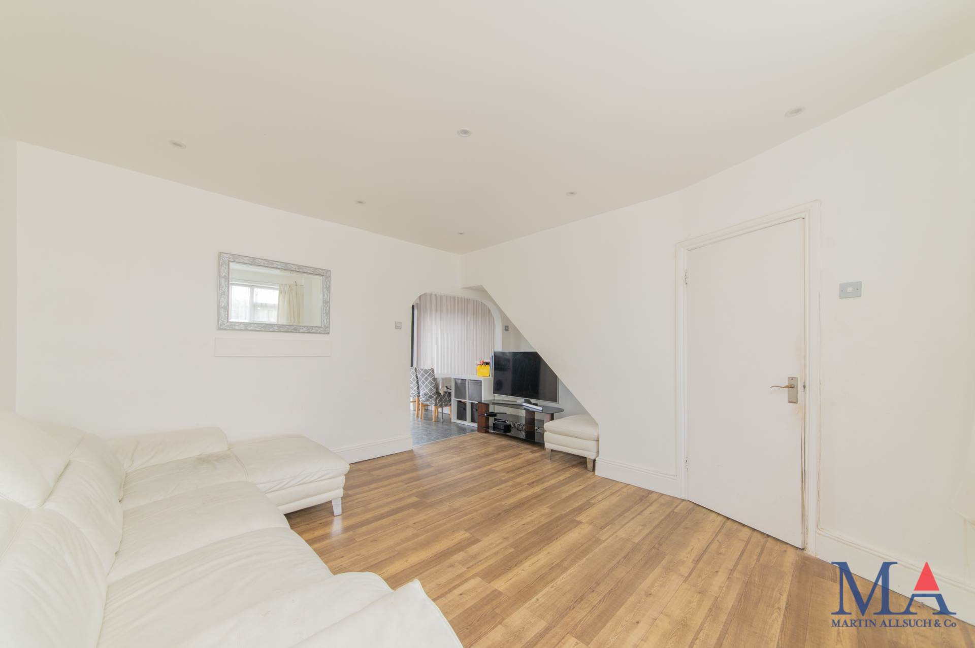 Theobald Street, Borehamwood, Image 4