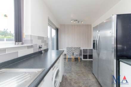 Theobald Street, Borehamwood, Image 10