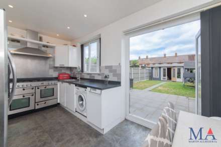 Theobald Street, Borehamwood, Image 11