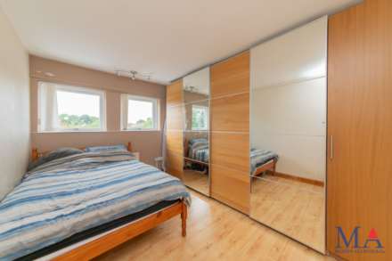 Theobald Street, Borehamwood, Image 16