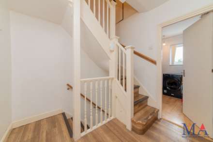 Theobald Street, Borehamwood, Image 18