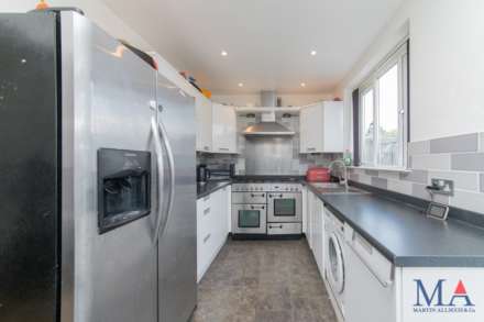Theobald Street, Borehamwood, Image 9
