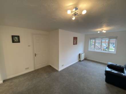 Corfe Close, Borehamwood, Image 6