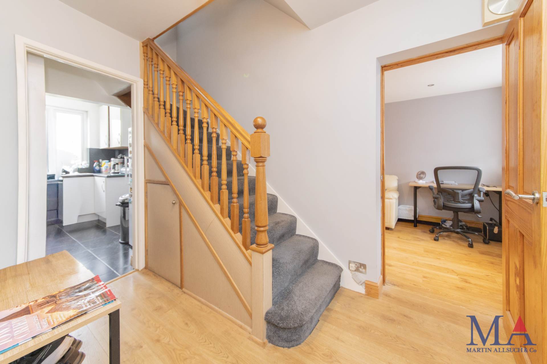 Lullington Garth, Borehamwood, Image 13