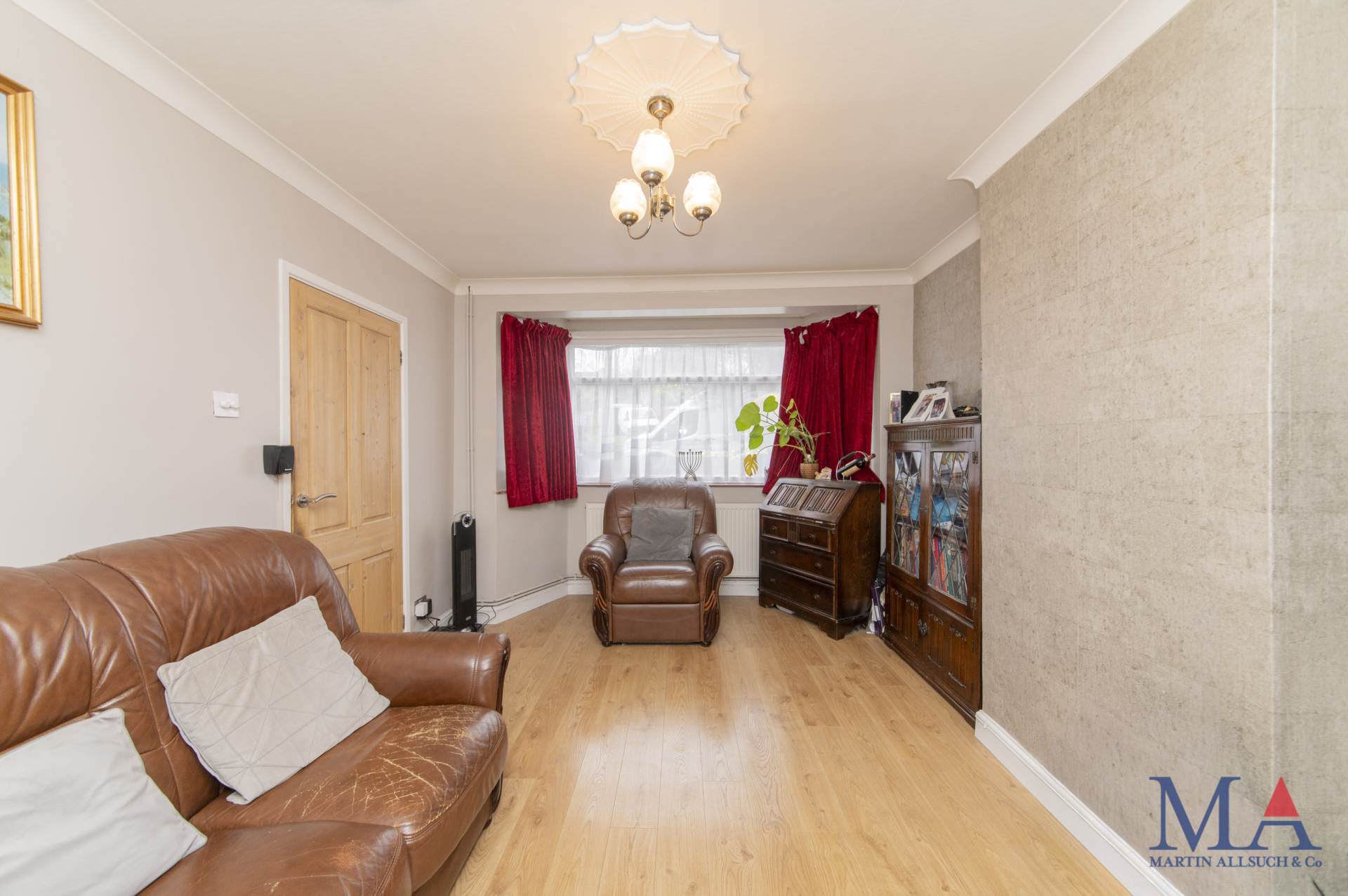 Lullington Garth, Borehamwood, Image 4