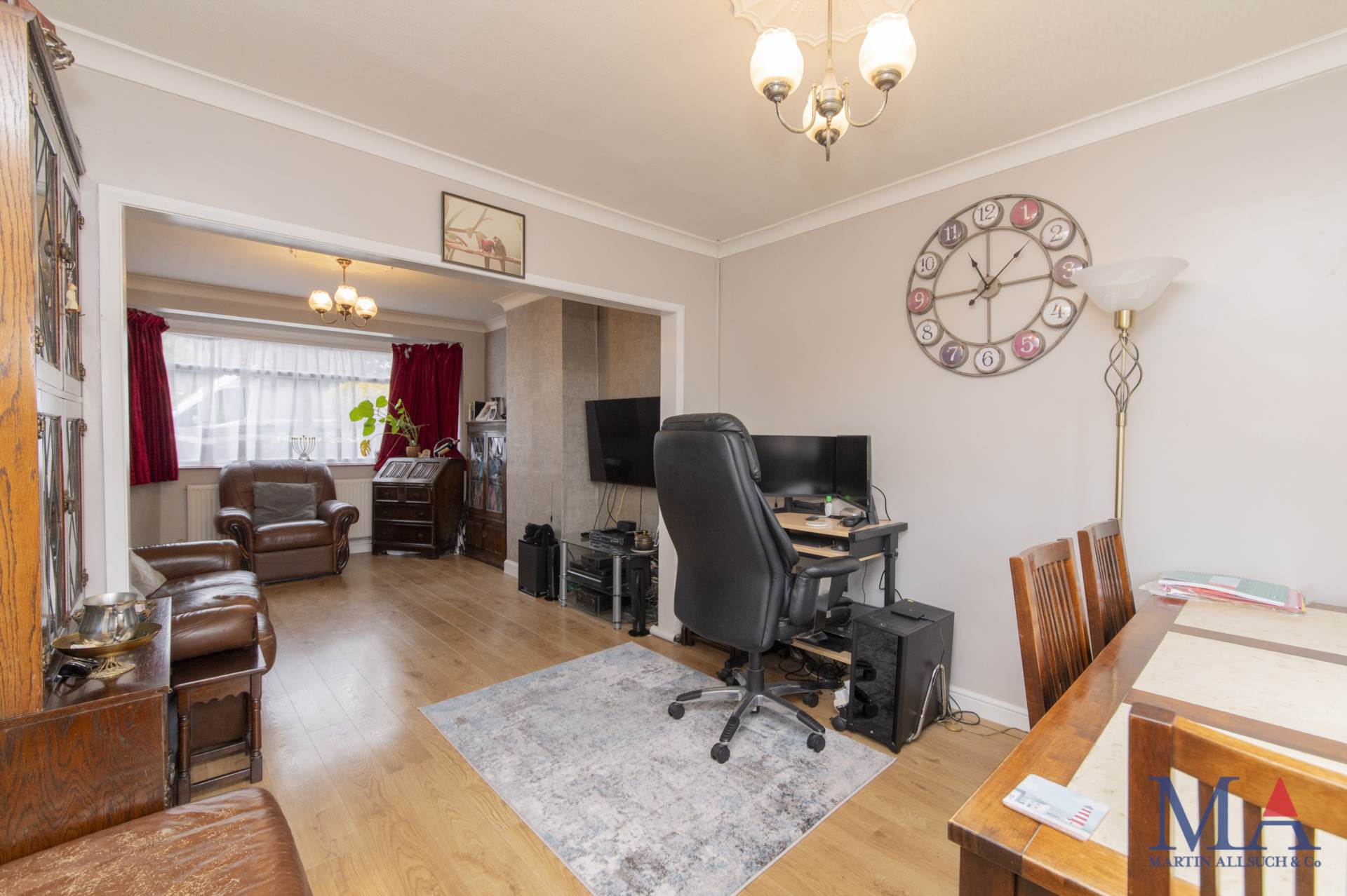 Lullington Garth, Borehamwood, Image 6