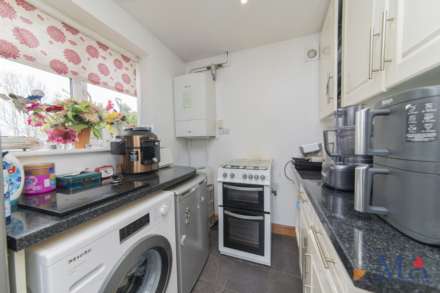 Lullington Garth, Borehamwood, Image 10