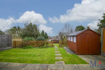 Lullington Garth, Borehamwood, Image 21