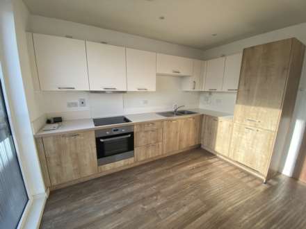 Hayling Way, Edgware, Image 4