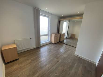 Hayling Way, Edgware, Image 7