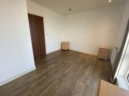 Hayling Way, Edgware, Image 8