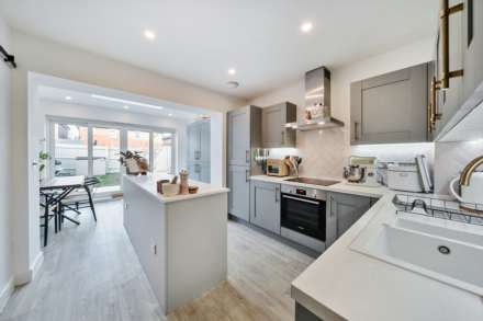Property For Sale Heath Way, Radlett