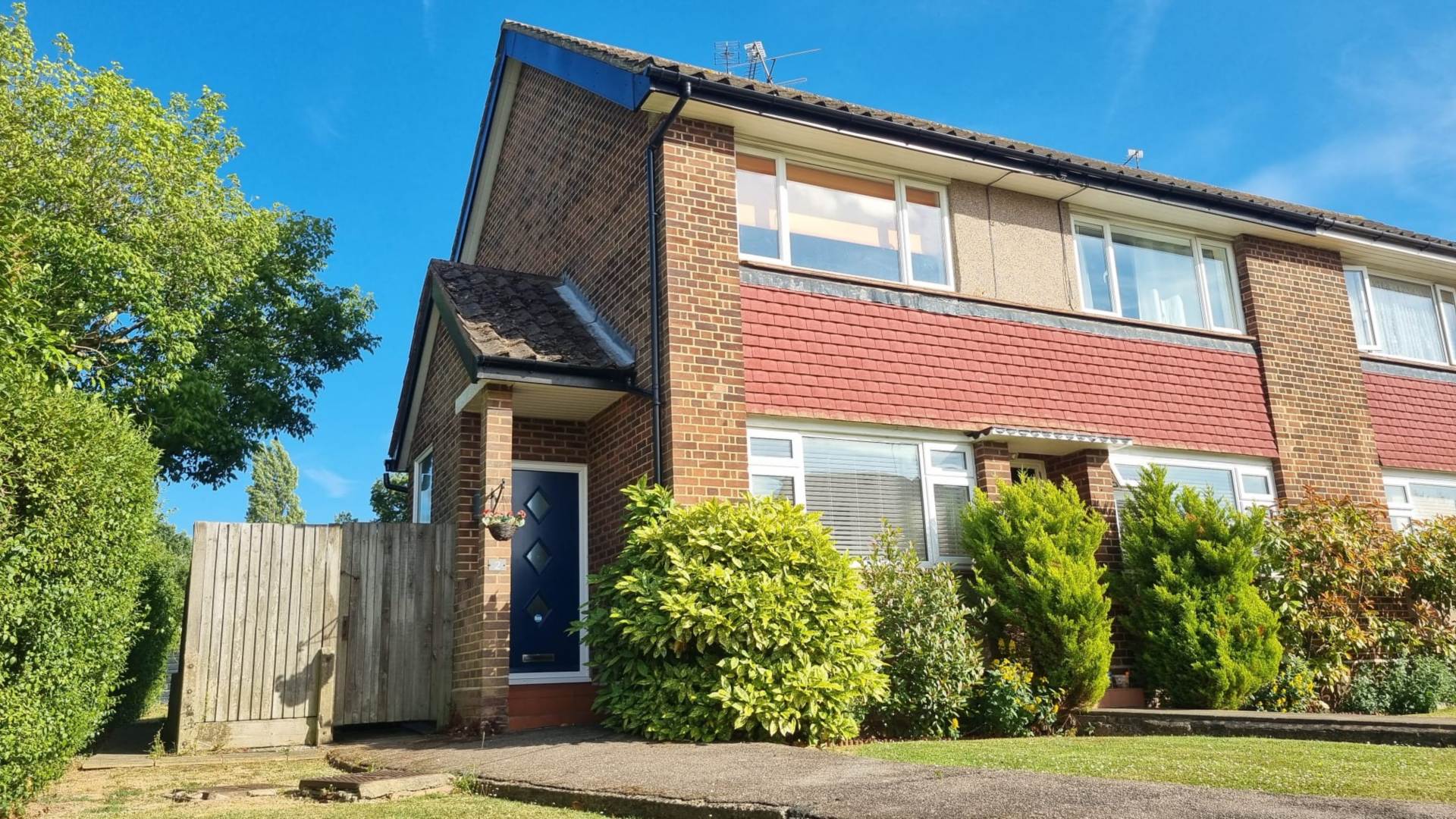 Cedar Close, Hertfordshire, Image 1