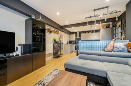 Shenley Road, Borehamwood, Image 1