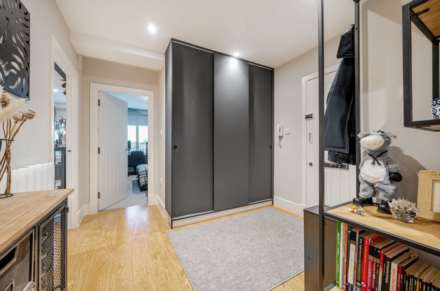 Shenley Road, Borehamwood, Image 13