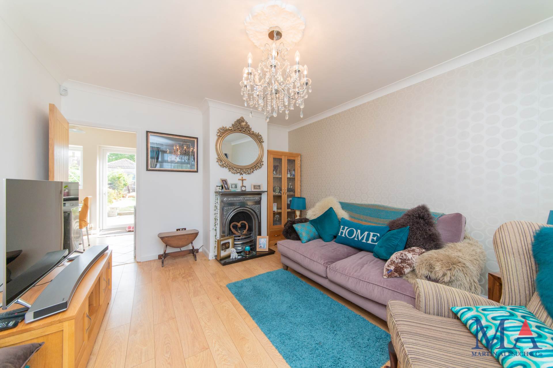 Stevenage Crescent, Borehamwood, Image 2