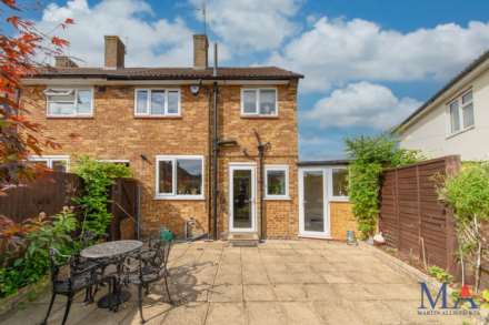 Stevenage Crescent, Borehamwood, Image 19
