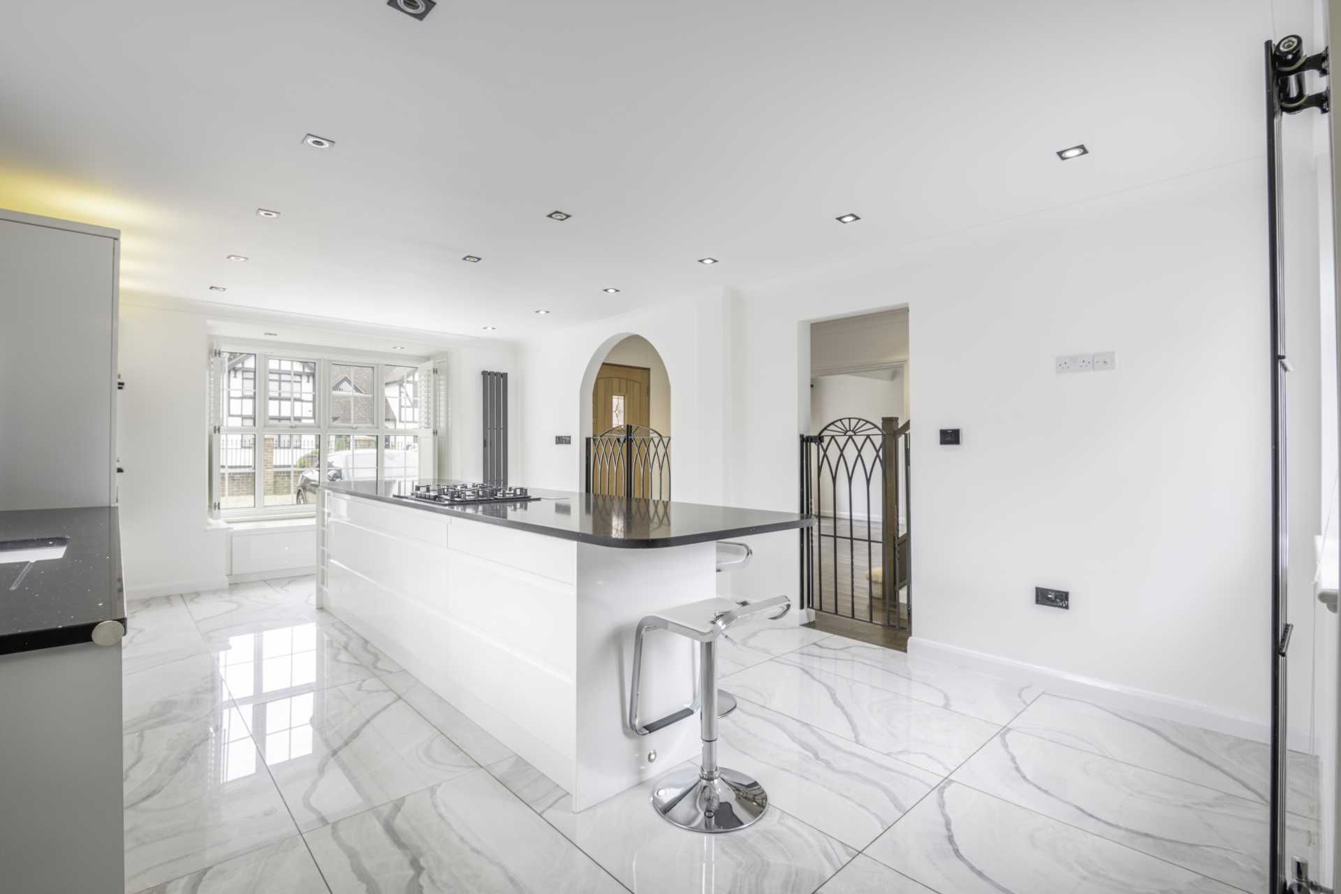 Deacons Hill Road, Elstree, Image 4