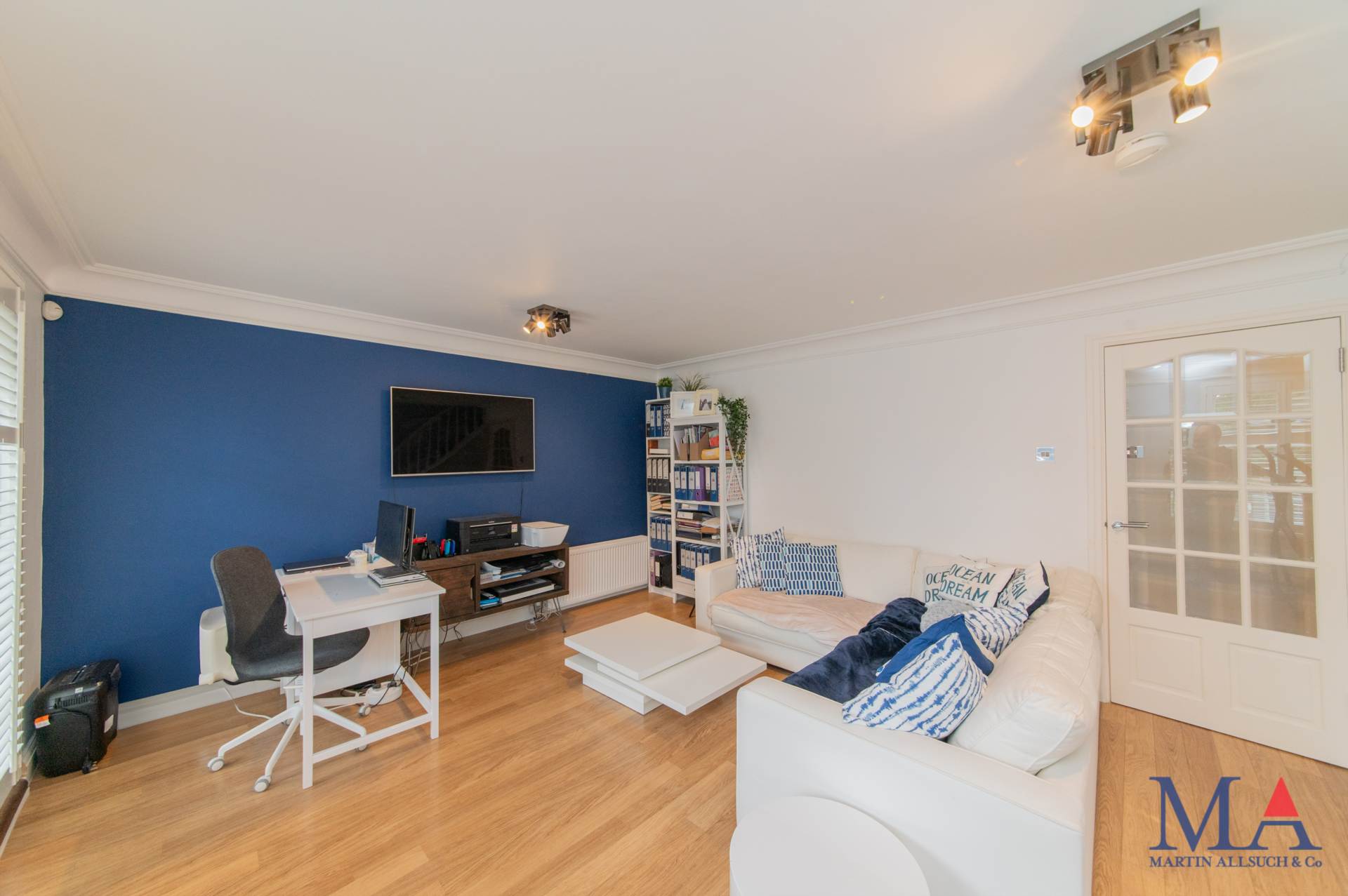 Cavendish Crescent, Elstree, Image 12