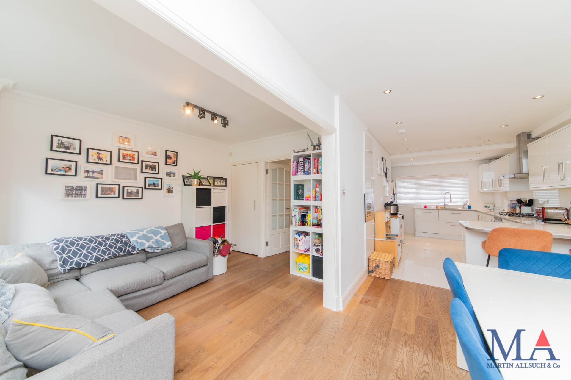 Cavendish Crescent, Elstree, Image 30