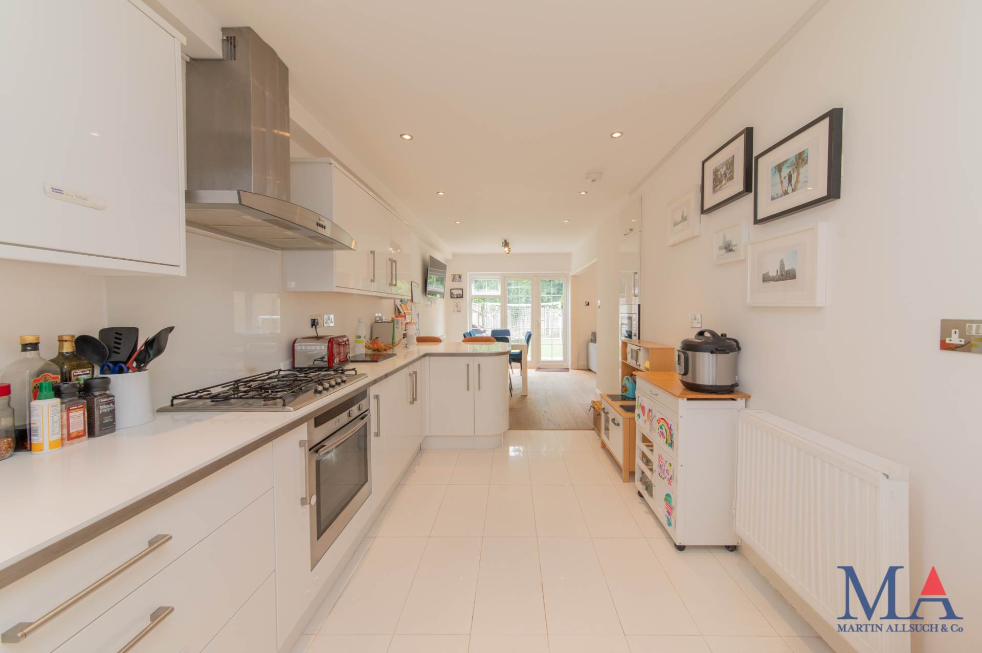 Cavendish Crescent, Elstree, Image 35